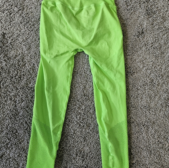 Shefit Green Leggings 💚 Size Small - Picture 2 of 5